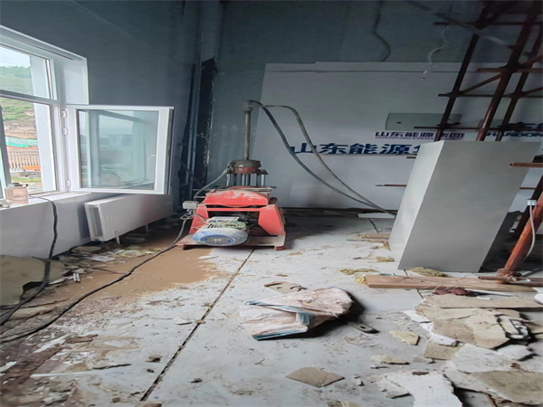 贵德地基基础下沉墙体裂缝加固注浆顶升施工